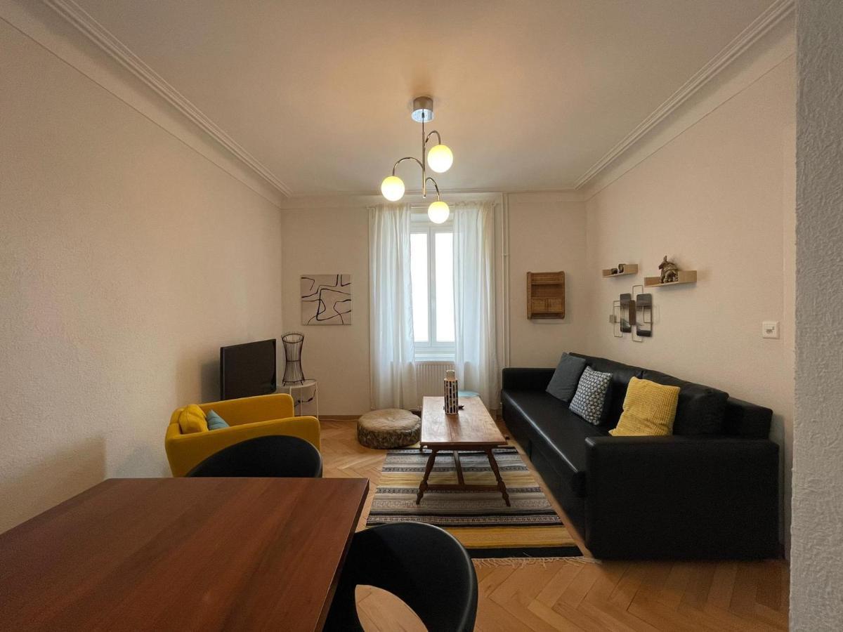 Appartement Luna Avec Parking Couvert Prive Le Locle Dış mekan fotoğraf