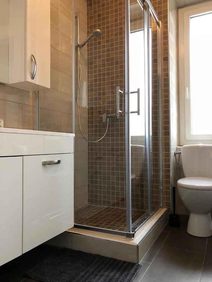Appartement Luna Avec Parking Couvert Prive Le Locle Dış mekan fotoğraf