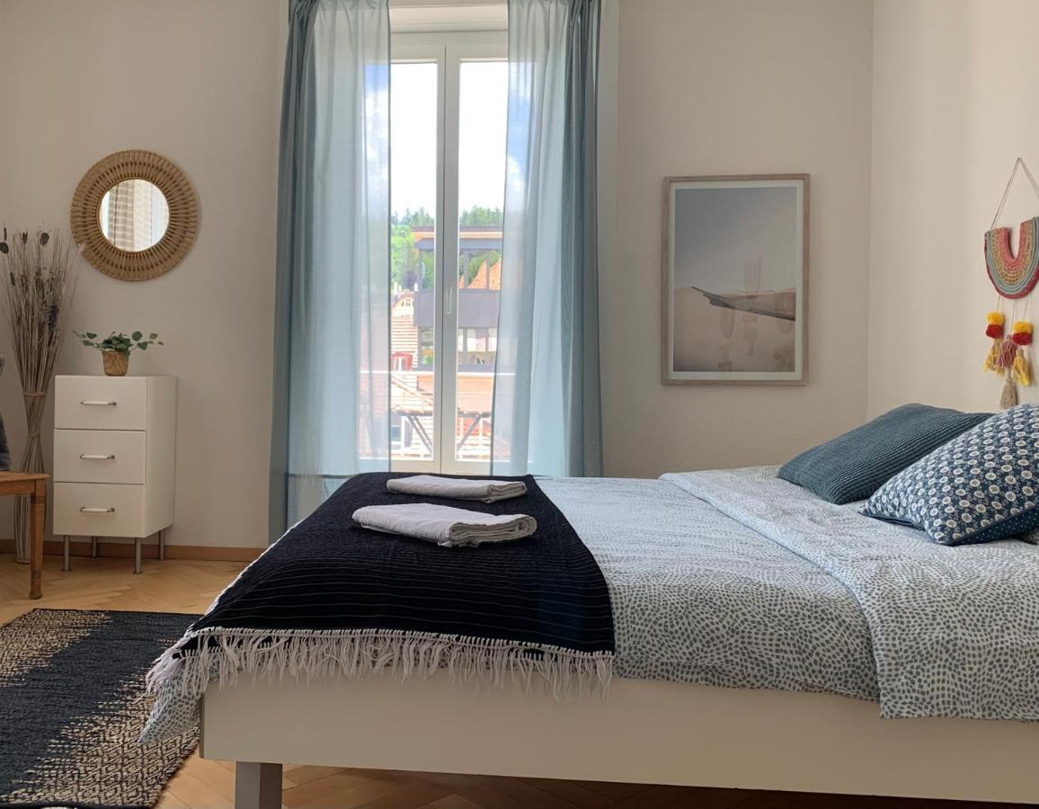 Appartement Luna Avec Parking Couvert Prive Le Locle Dış mekan fotoğraf